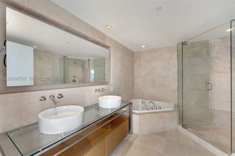 6000 Indian Creek Dr 14B, Miami Beach FL - photo 9 of 14