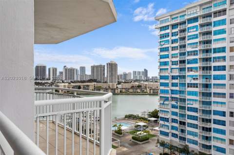 18051 Biscayne Blvd 1105, Aventura FL - photo 8 of 9