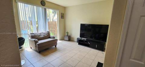 8652 NW 112th Ct, Doral FL - photo 9 of 44