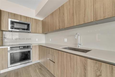 2960 NE 207th St 1108, Aventura FL - photo 7 of 39
