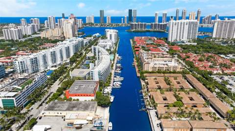 3001 NE 185th St 610, Aventura FL - photo 21 of 25