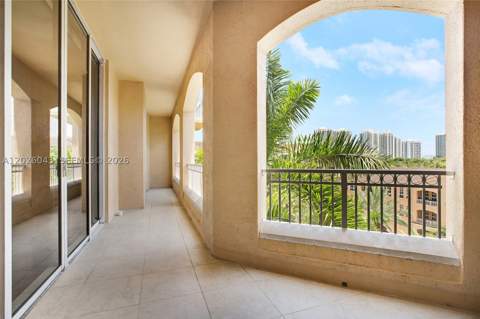 3001 NE 185th St 610, Aventura FL - photo 9 of 25