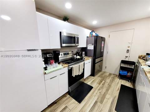 800 NE 195th St 720, Miami FL - photo 21 of 35
