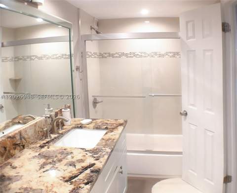 800 NE 195th St 720, Miami FL - photo 24 of 35