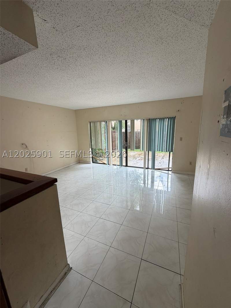 3 bedroom Townhouse at 20603 NW 15th Ave 8-1, Country Club Villas Th Co, Miami Gardens — photo 3