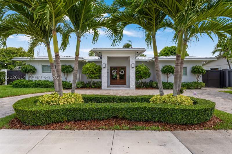 4 bedroom SingleFamilyResidence at 9641 SW 66th St, T M V Gardens, Miami — photo 3