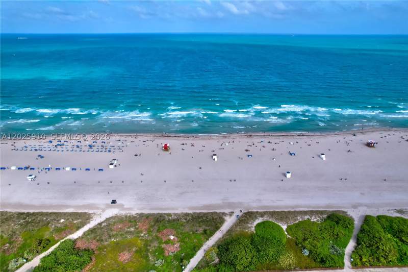 1 bedroom Condominium at 1255 Collins Ave 504, Islander Condo Apts, Miami Beach — photo 2
