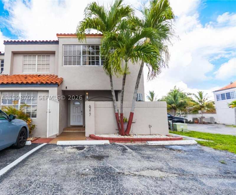 3 bedroom Townhouse at 6217 SW 128th Pl, Sunset Harbour Sec Vi, Miami — photo 1