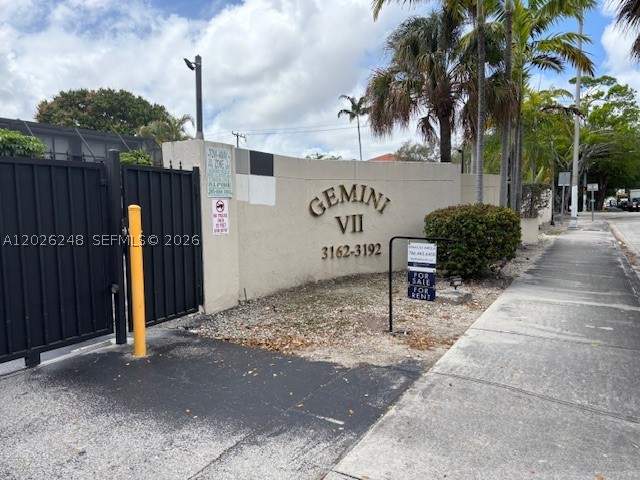 2 bedroom Townhouse at 3190 Bird Ave 15, Jackson Peacocks Sub 3-18, Coconut Grove — photo 2