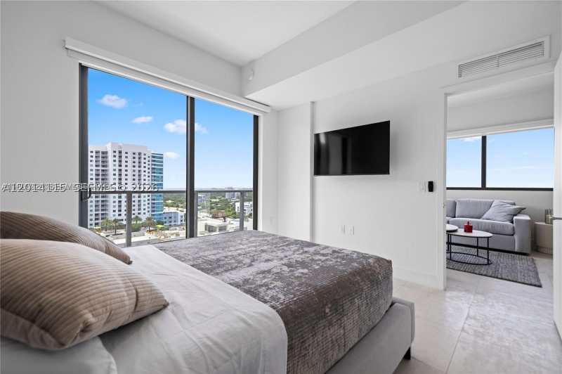 1 bedroom Condominium at 239 SW 9th St 1502, Smart Brickell, Miami — photo 1