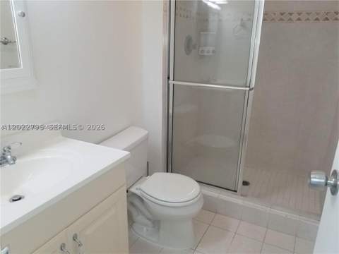 100 Bayview Dr 208, Sunny Isles Beach FL - photo 13 of 35