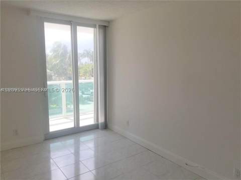 100 Bayview Dr 208, Sunny Isles Beach FL - photo 16 of 35