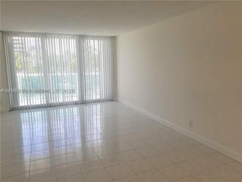 100 Bayview Dr 208, Sunny Isles Beach FL - photo 7 of 35