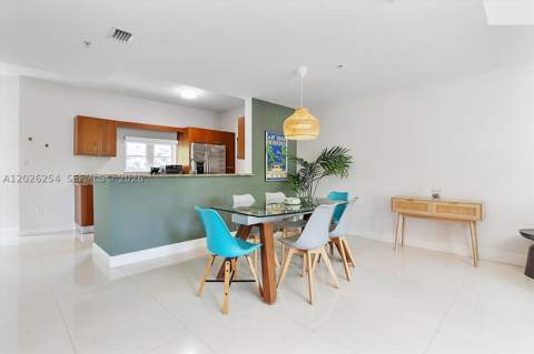 2704 NE 184th Ter, Aventura FL - photo 10 of 57
