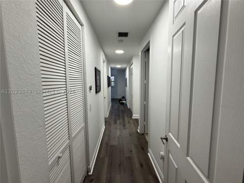 9907 NW 87th Ter, Doral FL - photo 12 of 29