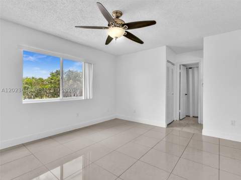 18850 NW 57th Ave 208, Hialeah FL - photo 20 of 40
