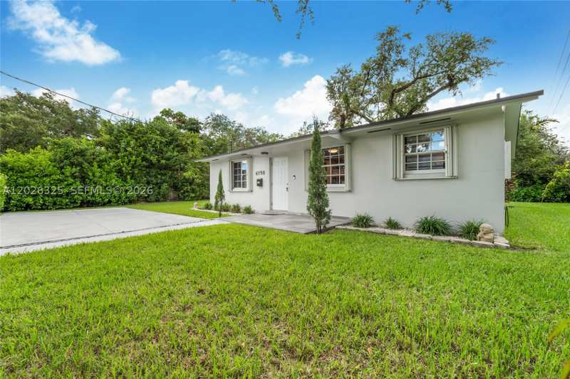 3 bedroom SingleFamilyResidence at 6198 SW 63rd St, Pines, South Miami — photo 1