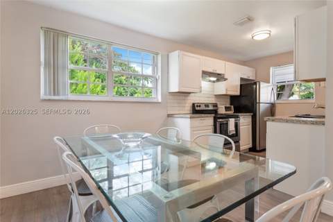 6198 SW 63rd St, South Miami FL - photo 6 of 39