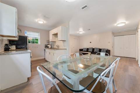 6198 SW 63rd St, South Miami FL - photo 8 of 39