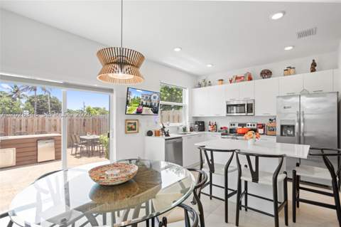 12317 NW 23rd Ct, Miami FL - photo 10 of 68