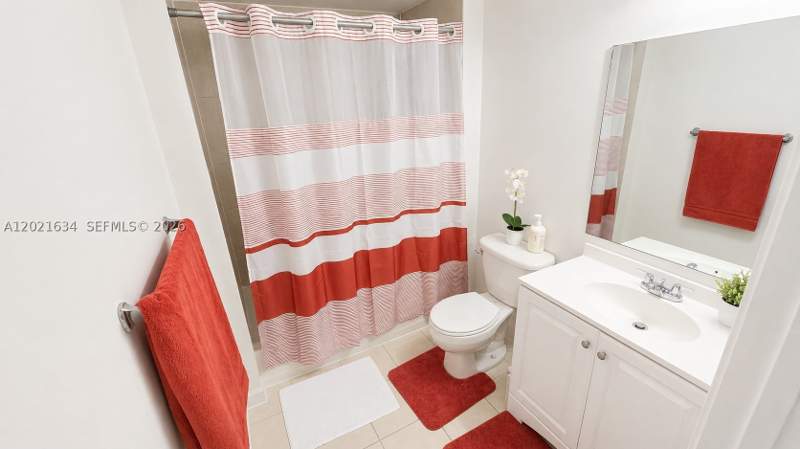 1 bedroom Condominium at 11060 SW 196th St 301, Paradise Pointe Condo, Cutler Bay — photo 2