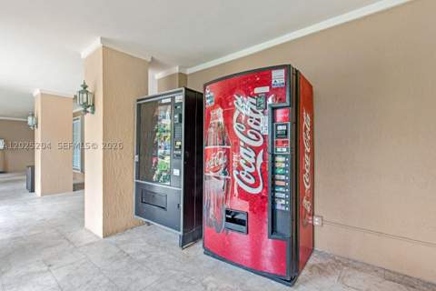 19555 E Country Club Dr 8408, Aventura FL - photo 15 of 28