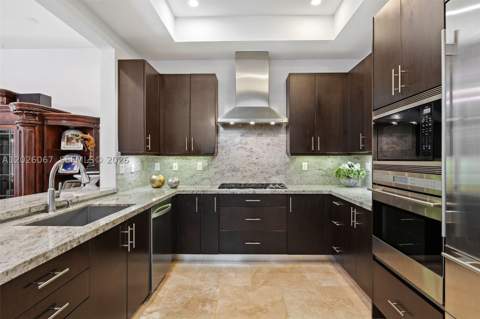 7510 SW 56th Ct, Miami FL - photo 6 of 32