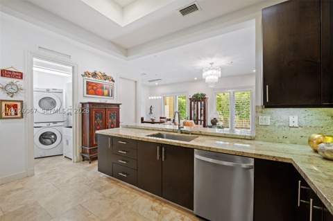 7510 SW 56th Ct, Miami FL - photo 8 of 32