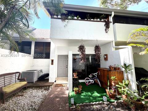 19440 NE 26th Ave 52B, Miami FL - photo 9 of 31