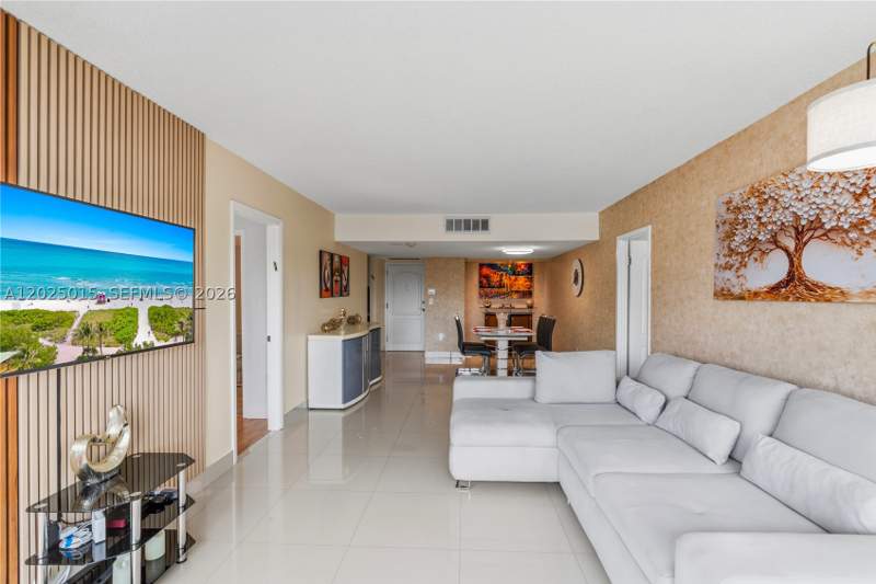 2 bedroom Condominium at 3625 N Country Club Dr 402, Aventura Eldorado Condo, Aventura — photo 5