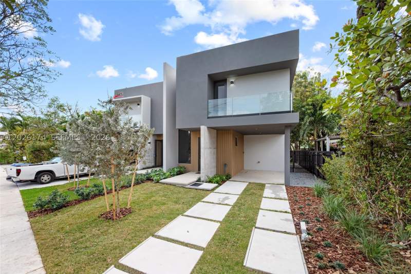 3 bedroom Townhouse at 2980 SW 2nd St, Houston Heights, Miami — photo 2