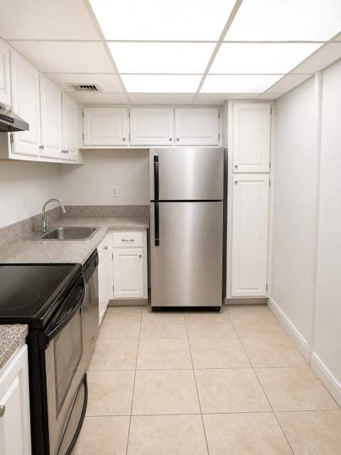 1800 Sans Souci Boulevard 424, North Miami FL - photo 6 of 14