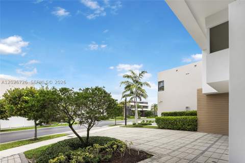 7441 NW 102nd Ct, Doral FL - photo 8 of 76