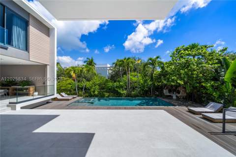 571 Glenridge Rd, Key Biscayne FL - photo 18 of 45