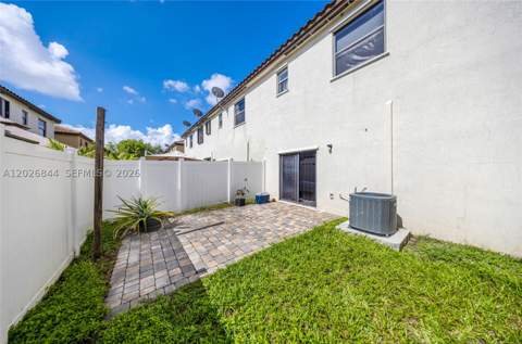 9381 W 33rd Ln, Hialeah FL - photo 16 of 35