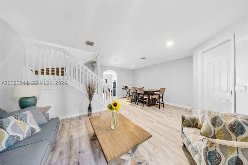 3 bedroom Townhouse at 9381 W 33rd Ln, Bonterra, Hialeah — photo 3