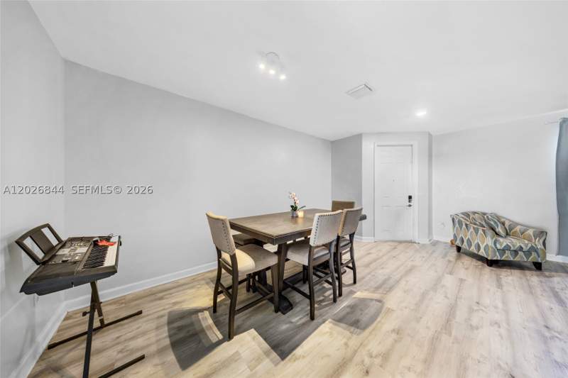 3 bedroom Townhouse at 9381 W 33rd Ln, Bonterra, Hialeah — photo 4