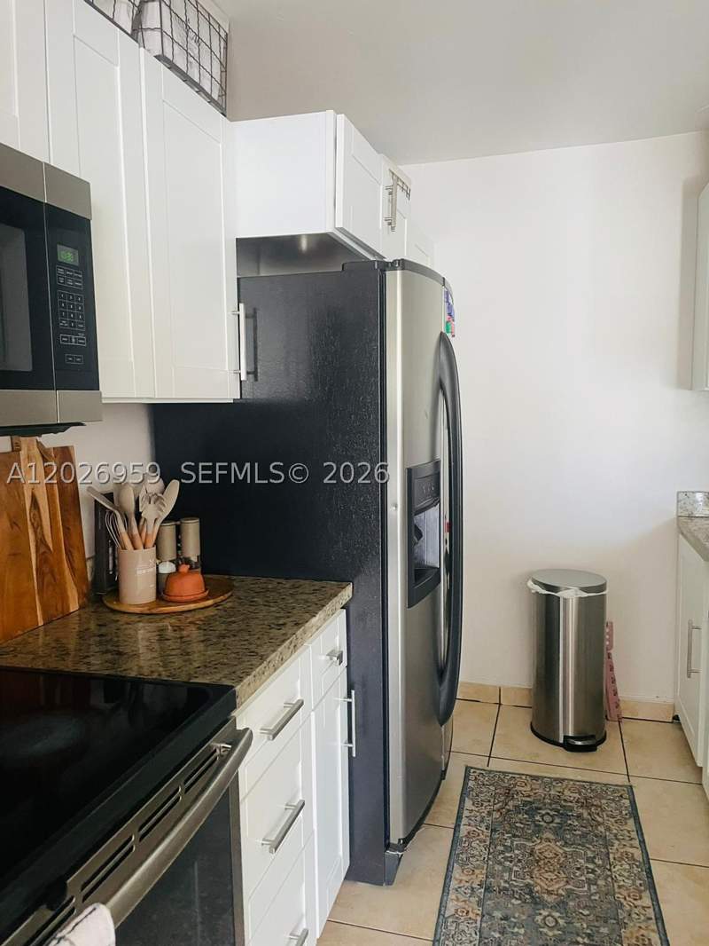 2 bedroom Condominium at 10393 N Kendall Dr U6, Kendall Acres Condo Bldg, Miami — photo 2