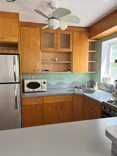 240 Collins Ave 2B, Miami Beach FL - photo 11 of 15