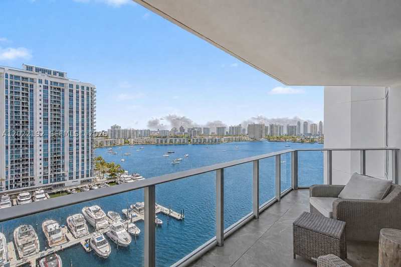 6 bedroom Condominium at 17111 Biscayne Blvd 1405/07, Marina Palms Residences S, North Miami Beach — photo 1