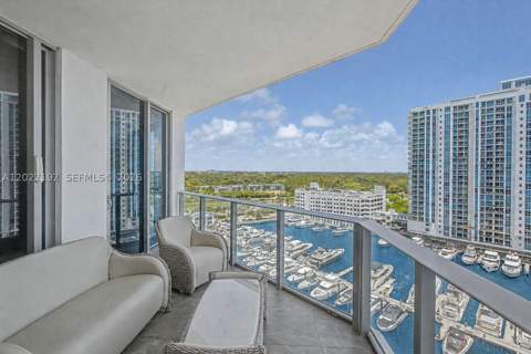 17111 Biscayne Blvd 1405/07, North Miami Beach FL - photo 10 of 37