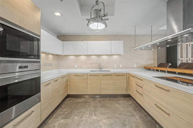 6 bedroom Condominium at 17111 Biscayne Blvd 1405/07, Marina Palms Residences S, North Miami Beach — photo 2