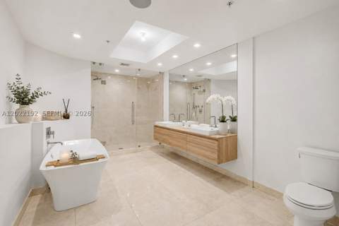 17111 Biscayne Blvd 1405/07, North Miami Beach FL - photo 7 of 37