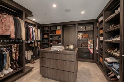 17111 Biscayne Blvd 1405/07, North Miami Beach FL - photo 8 of 37