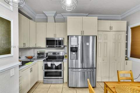 1313 SW 24th Ave, Miami FL - photo 6 of 83