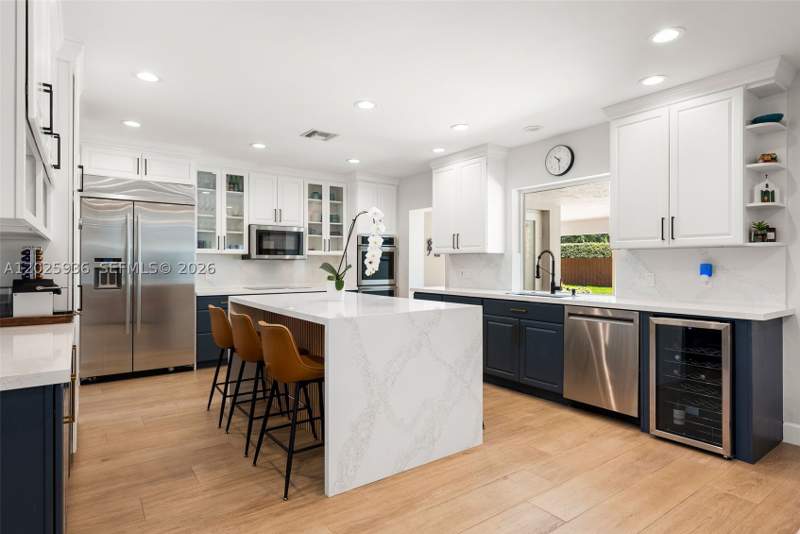 4 bedroom SingleFamilyResidence at 15421 SW 79th Ave, Stonehaven South, Palmetto Bay — photo 2