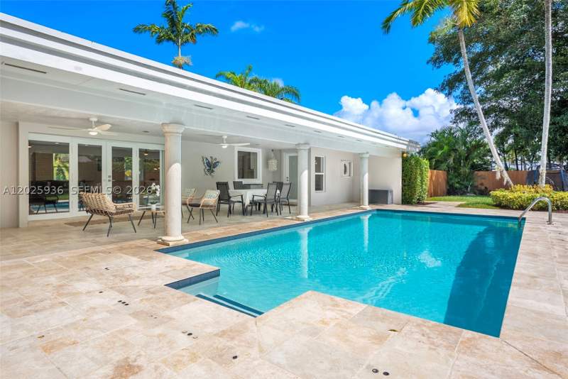 4 bedroom SingleFamilyResidence at 15421 SW 79th Ave, Stonehaven South, Palmetto Bay — photo 3