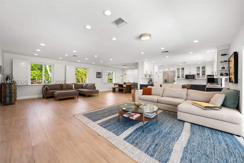 4 bedroom SingleFamilyResidence at 15421 SW 79th Ave, Stonehaven South, Palmetto Bay — photo 4
