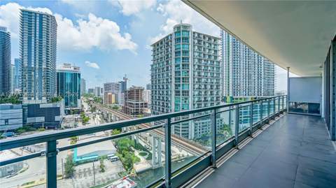 92 SW 3rd St 1803, Miami FL - photo 18 of 29