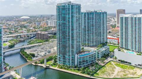 92 SW 3rd St 1803, Miami FL - photo 22 of 29